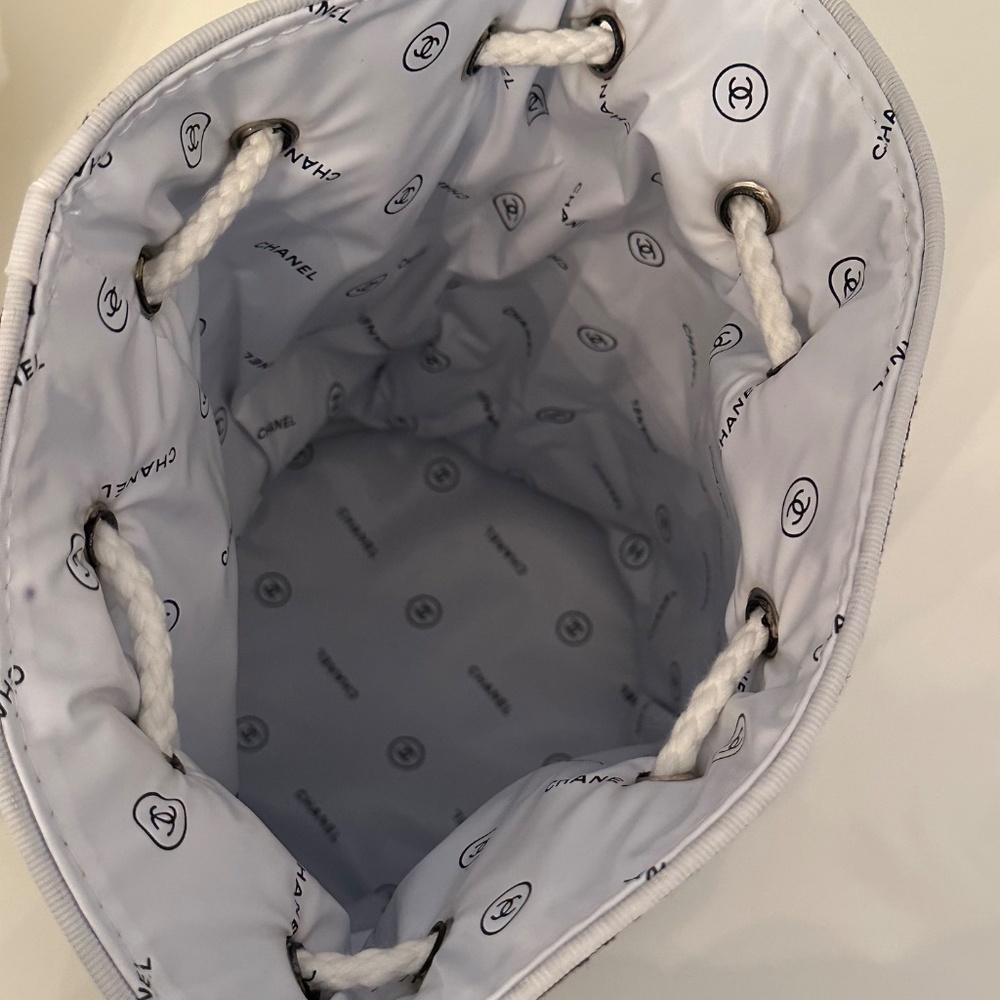 Chanel Drawstring Bucket Bag - Picture 3 of 3